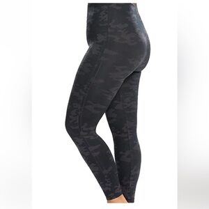 Spanx Look At Me Now High Waisted Camo Leggings Size 2XL Stretchy